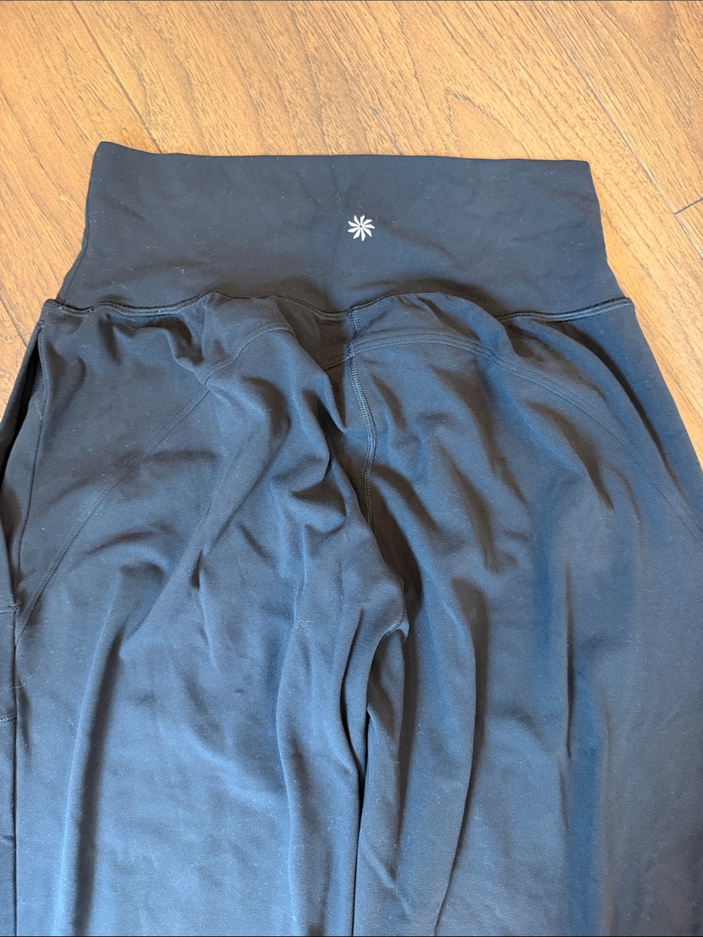Athleta Black Salutation High-Waist Jogger Pants Size Small - Picture 7 of 7